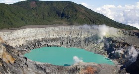 Vulcano Poás: alla scoperta del cratere più grande del mondo